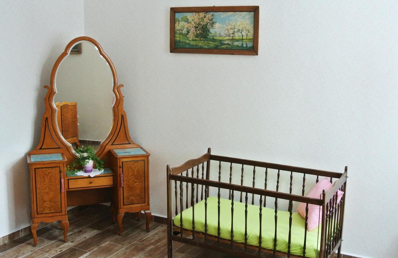 Restaurace A Penzion Ubrousku Prostri Se Nová Bystřice Exterior foto